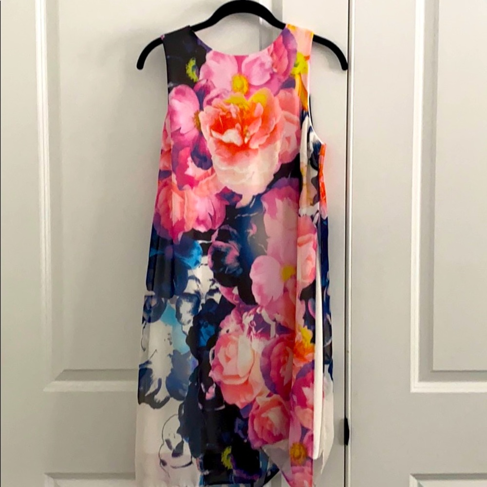 Vince Camuto size 4 dress
